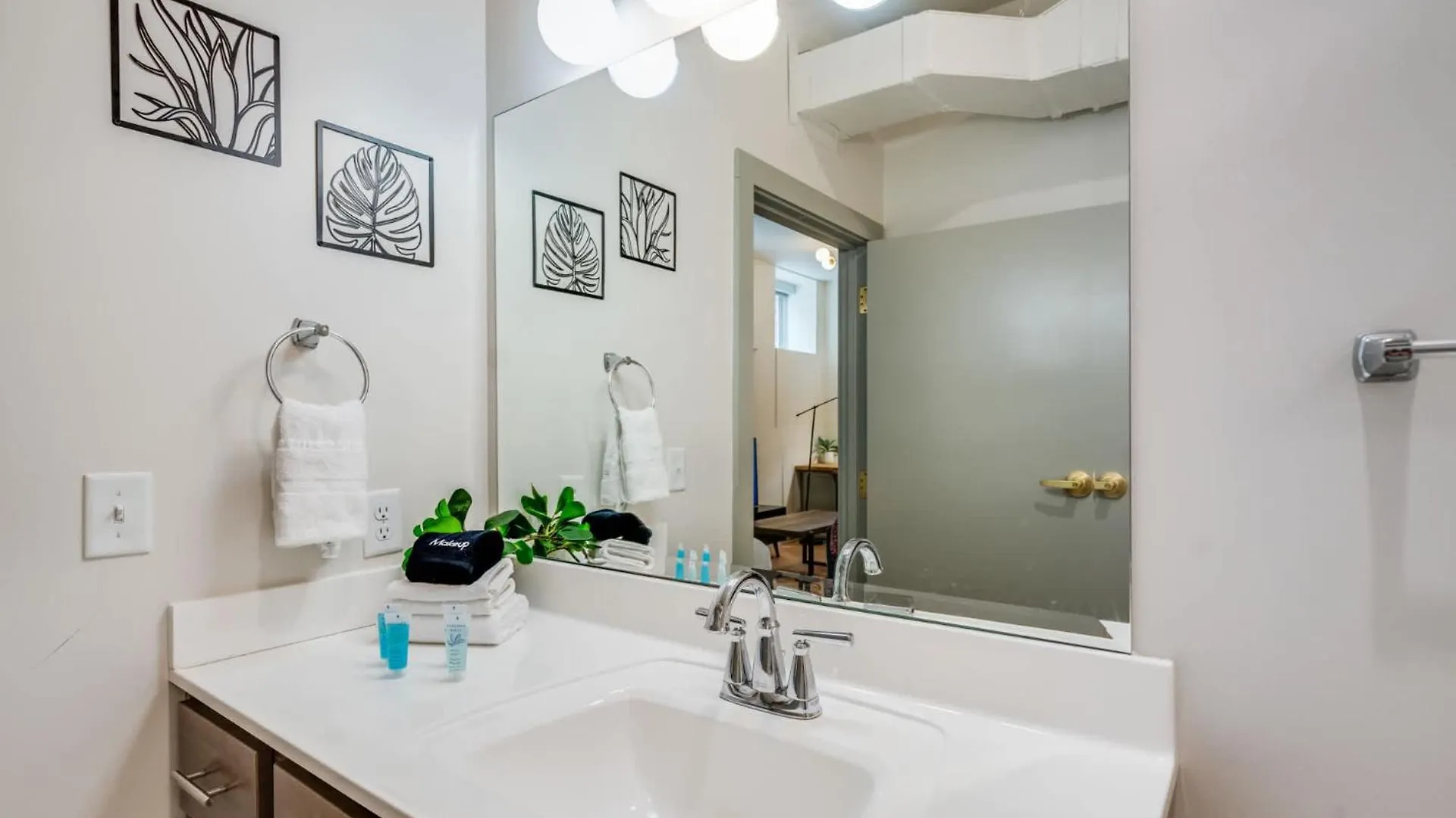 Daire Bright And Modern Studio In Louisville # 109 ABD