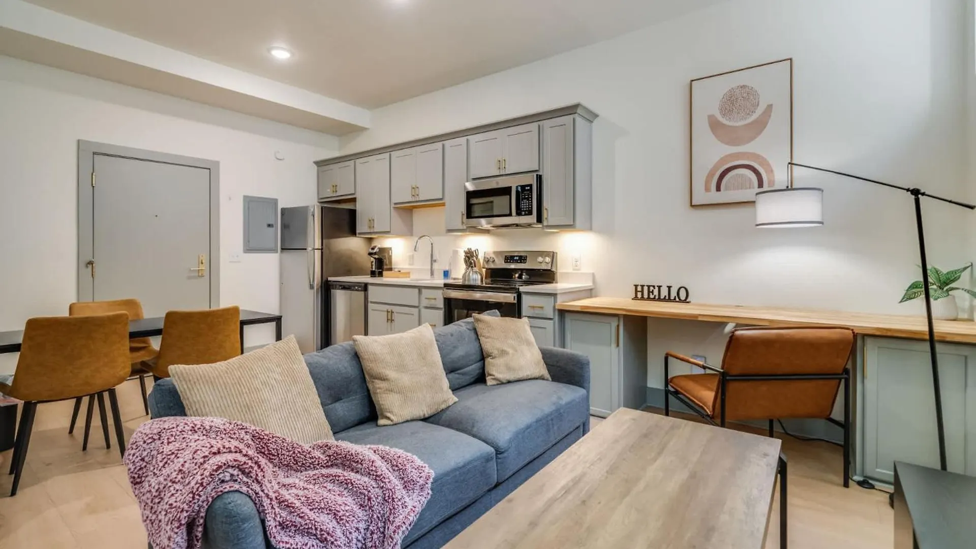 Bright And Modern Studio In Louisville # 109 ABD